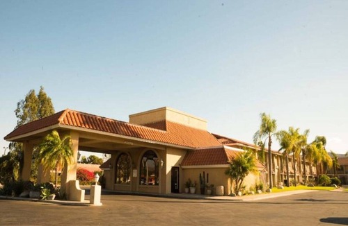 Anaheim Hills Apartment | 2 Queen Beds|Smk, Micfridge