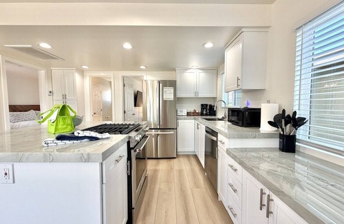 Mission Beach House | *2026 NEW remodel coming soon* Triton`s Castle Overlooking Beach and Bay!