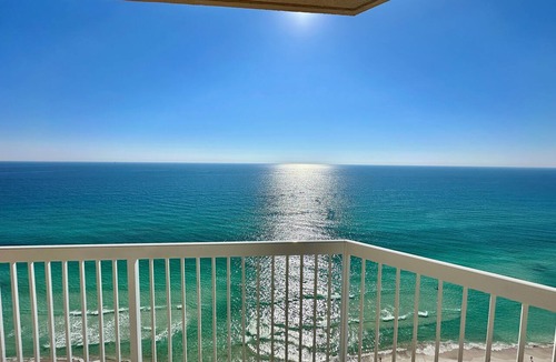 Lower Grand Lagoon Condo | 22nd Floor Penthouse 120’ Wrap Balcony Gulf Front Walk to Schooners Sleeps 8