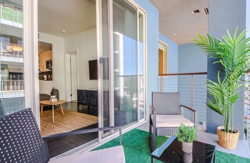 Marina del Rey Apartment | 2BR 2BA Condo in Marina Del Rey - 5 Star Location - 15 min to LAX Airport