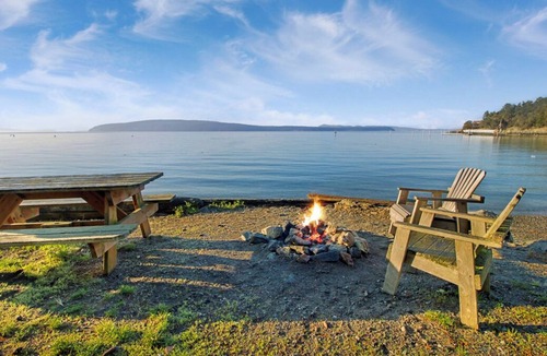 West Beach Cabin | 2BR Beachfront Cabin on epic west-facing sand and pebble beach!