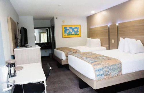 Mary Esther Hotel | 3 Affordable Rooms | Near Wild Willy's Adventure Zone | Free On-site Parking