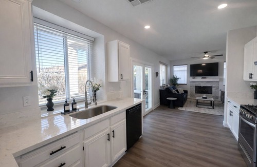 MacDonald Ranch House | 3 Bedroom Cozy Retreat in prime Henderson area