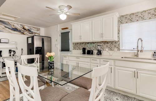 Rampart Village House | 3 bedroom Mid-Wilshire Charmer near Downtown