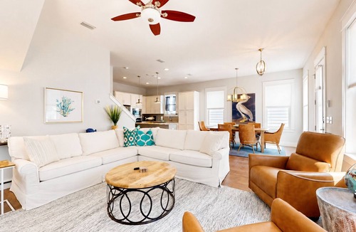 Dune Allen Beach House | 30A Dune Allen Beach☀️ 6 Seat Golf Cart thru 10/31, 3 Min to Beach, Foosball ☀️ Pool