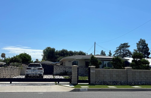 Charter Oak House | 3B2B House Huge Yard Nice Pool BBQ Grill Fire Pit Beautiful View