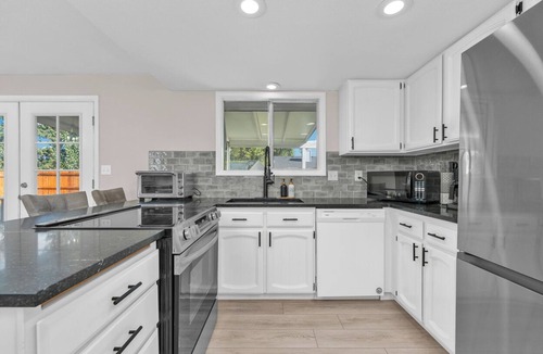 Boise House | 3BR Fabulous Family/Group Getaway-Fully Furnished- Ideal Location