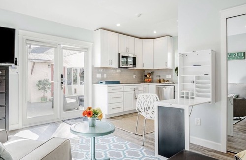 Westchester House | 3BR + Guesthouse + Large Yard & BBQ-FIFA Base Near SoFi & LAX Monthly Discount
