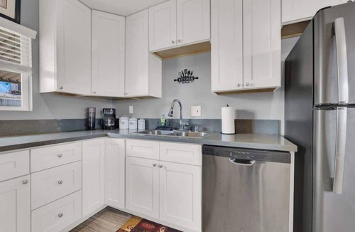 Paradise House | 3BR Retreat w/BBQ, Pool & Close to Las Vegas Fun