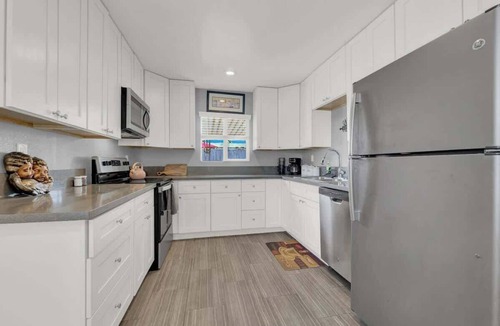 Paradise House | 3BR Retreat w/BBQ, Pool & Close to Las Vegas Fun