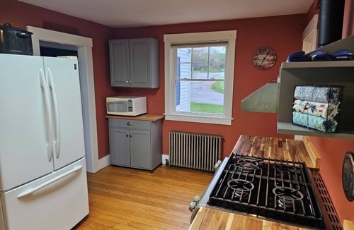 Searsport House | 4 Bedroom Cape on beautiful Penobscot Bay. Close to many popular coastal towns.