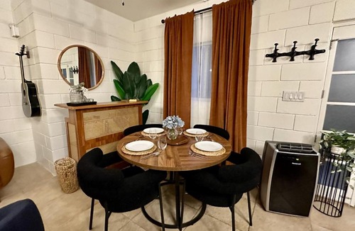 The Strand Apartment | 4 Min Walk to Beach and Restaurants