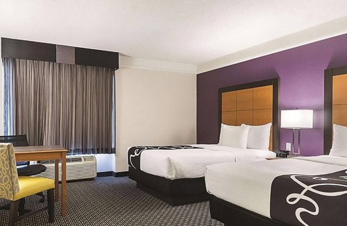 Guasti Hotel | 4 x 2 Double Beds at La Quinta Inn & Suites by Wyndham Ontario Airport