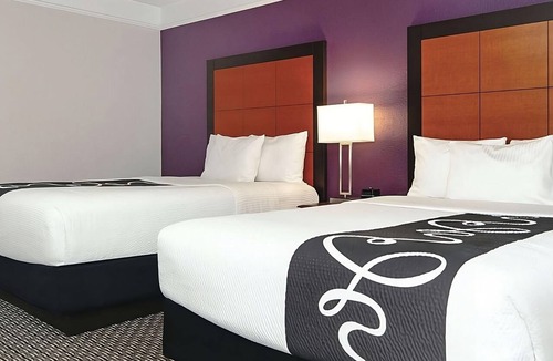 Guasti Hotel | 4 x 2 Double Beds at La Quinta Inn & Suites by Wyndham Ontario Airport