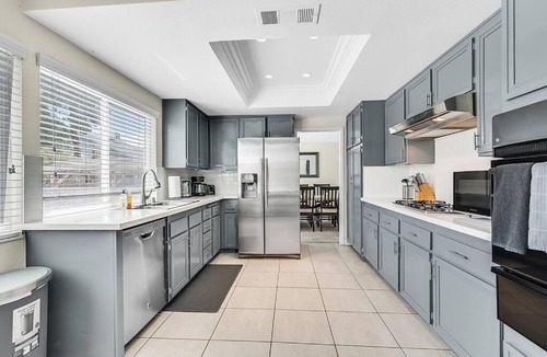Spring Valley House | 4BR Family Home, Private Pool & BBQ, Near Strip