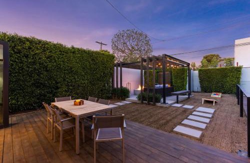 West Los Angeles House | 4BR Modern Oasis with Heated Pool Near SoFi Metro