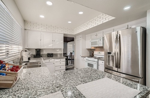 Spring Valley Villa | 4BR w/GameRoom and Heated Pool 10 Min to Strip!