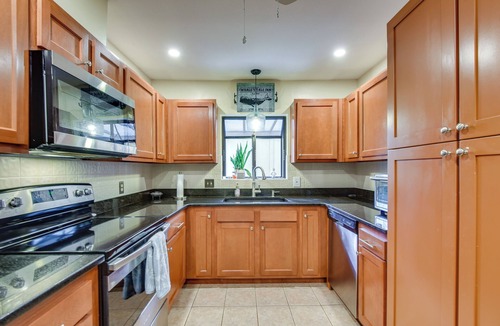 Bradenton Apartment | 5 Mi to Anna Maria Island: Apt w/Pool Access!