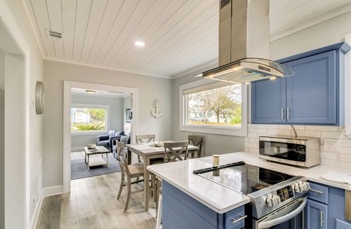 New Warrington House | 5 Mi to Dtwn: Bright Home w/Yard in Pensacola!