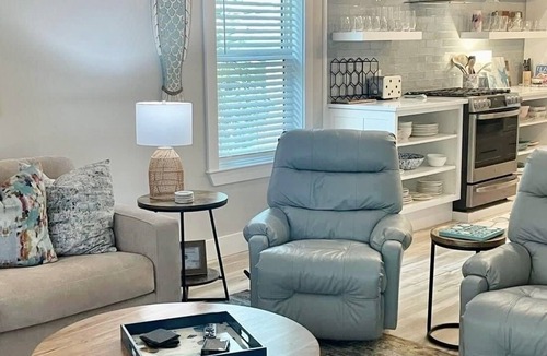 Seagrove Beach Cottage | 5 Star New cottage in Old Seagrove. Small heated pool. Close to beach!
