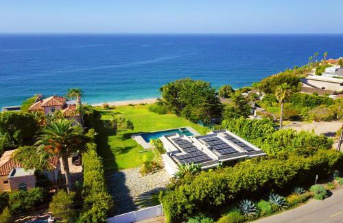 Central Malibu Villa | 50 PCT OFF! Malibu Ocean Escape, Pool, Walk to Beach