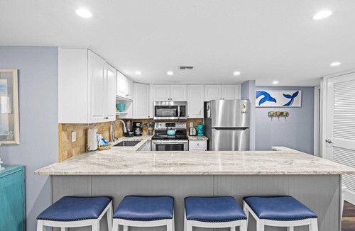 Holiday Isle Condo | 515- Tropi-COOL Condo. In-unit W/D, Spectacular views and FREE bch svc!