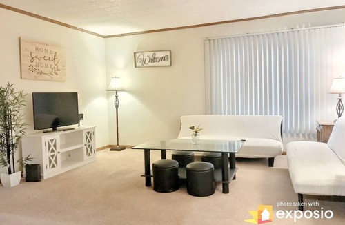 Downey House | 5BR/2BA Spacious 2-Story Pool House + Driveway Parking