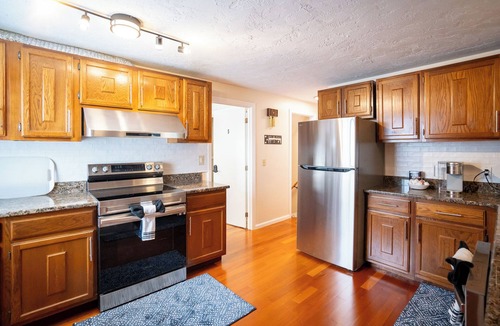 Medford Apartment | 5BR Medford House, Free Parking, Close to Stone Zoo & Boston - 597