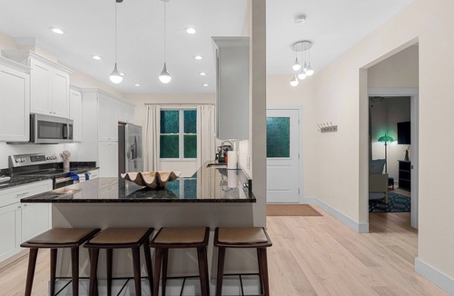 West Bradenton House | 5BR Tropical Backyard w/Saltwater Pool, Spa| Game
