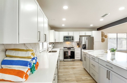 Chinatown House | 7 Mi to Las Vegas Strip: Family Home w/Pool!