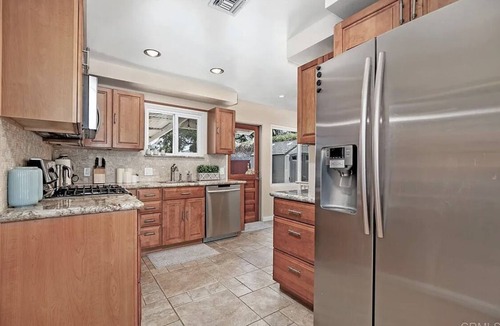 College East House | A 3 Bed, 2 bath bright home with a great backyard and location by SDSU!