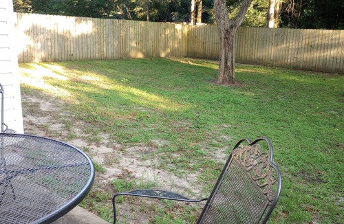 Florala Cottage | A cozy cottage in Florala, Alabama and just minutes away from Lake Jackson.