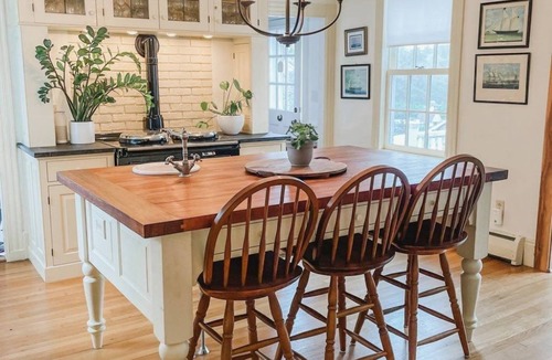 Mid-Coast and Islands House | A rambling farmhouse, now a modern and comfortable sanctuary for you to enjoy!