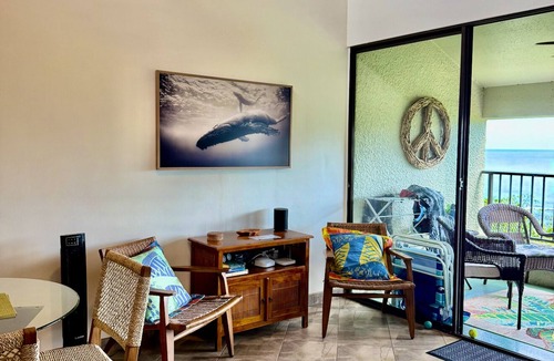 Hilo Condo | A Tropical Paradise 2 Bed/1bath. Stunning Bay and Ocean Views