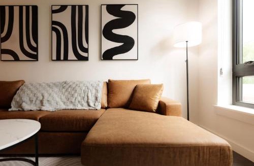 Washington Apartment | Above The Roots - Sophisticated 1BD Retreat