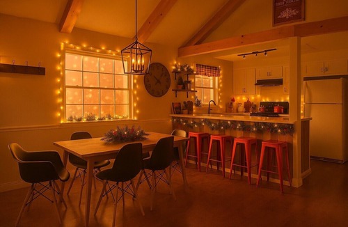 Big Bear Lake Cottage | AC + <5mins to Village/Shops/BikePark/Zoo + FirePit