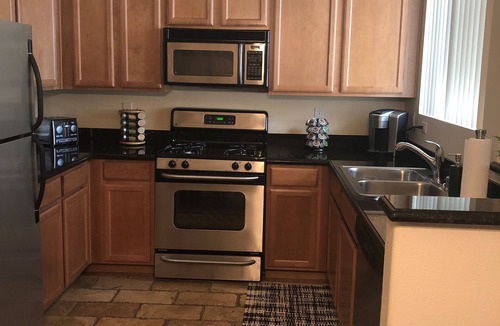 Summerlin Condo | Adorable 1 Bedroom 1 Bath condo with ALL NEW FURNISHINGS!