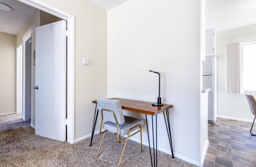 Sawtelle Apartment | Airy Brentwood 2BR, walk to Shops & Bars, by Blueground