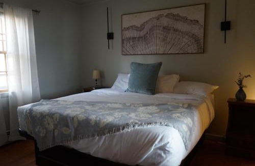 Orland Bed & Breakfast | Alamoosook Lakeside Inn Orland