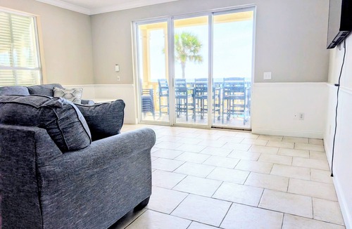 Silver Sands Beach House | Amazing 5 Bd/5 Ba Gulf Front Home w/private pool*Beach Breezes*Beach Views
