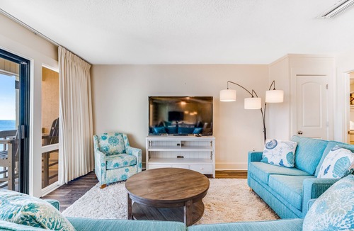 Fort Bay Condo | Amazing beachfront home with pool, hot tub & beach access