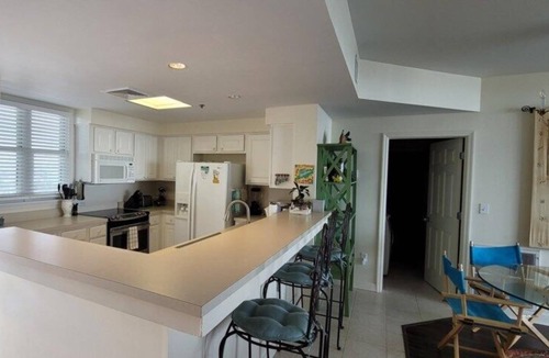 Pensacola Beach Condo | Amazing Location just steps to the Gulf - Santa Rosa Towers 303