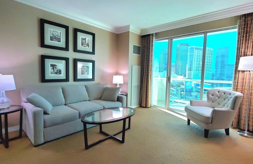 Las Vegas Condo | AMAZING! STRIP View-Balcony Signature MGM 1Bdrm 2Bath FREE VALET! NO RESORT FEES