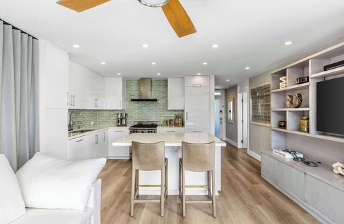 Eastern Malibu Apartment | Aquareve by Stay Awhile Villas