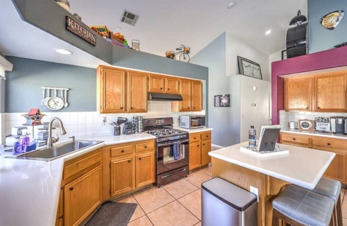 River Mountain Apartment | Arcade, Bikes, Massage Chair, Billiards, Spa, BBQ