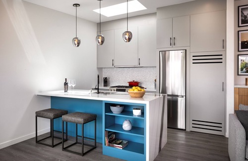 Miracle Mile House | Architecturally Designed Guest House (30 Day min)