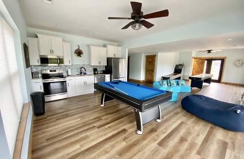 Lampe Cabin | Arrowhead Lodge-ADA Lake view w/Pickleball Court!