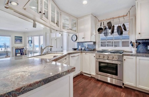 Santa Ana Heights House | "Artist's Retreat" Available August! Entire Oceanfront Home