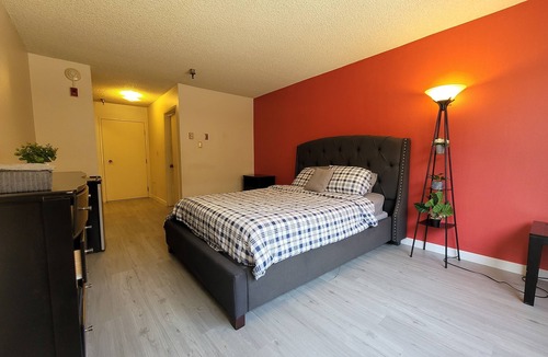 Los Angeles Hotel | (B14) Comfortable Queen Studio
