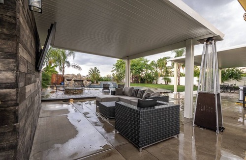 Highland House | Backyard Paradise – Pool, Firepit & Outdoor Dining
